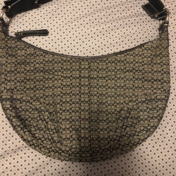 Handbag - Picture 2 of 2